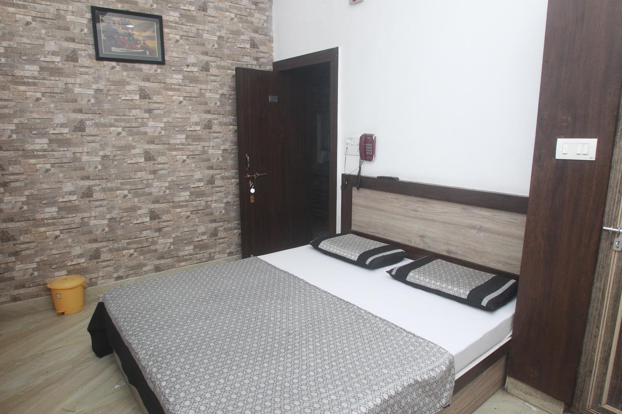Alakhnanda Guest House Varanasi Luaran gambar