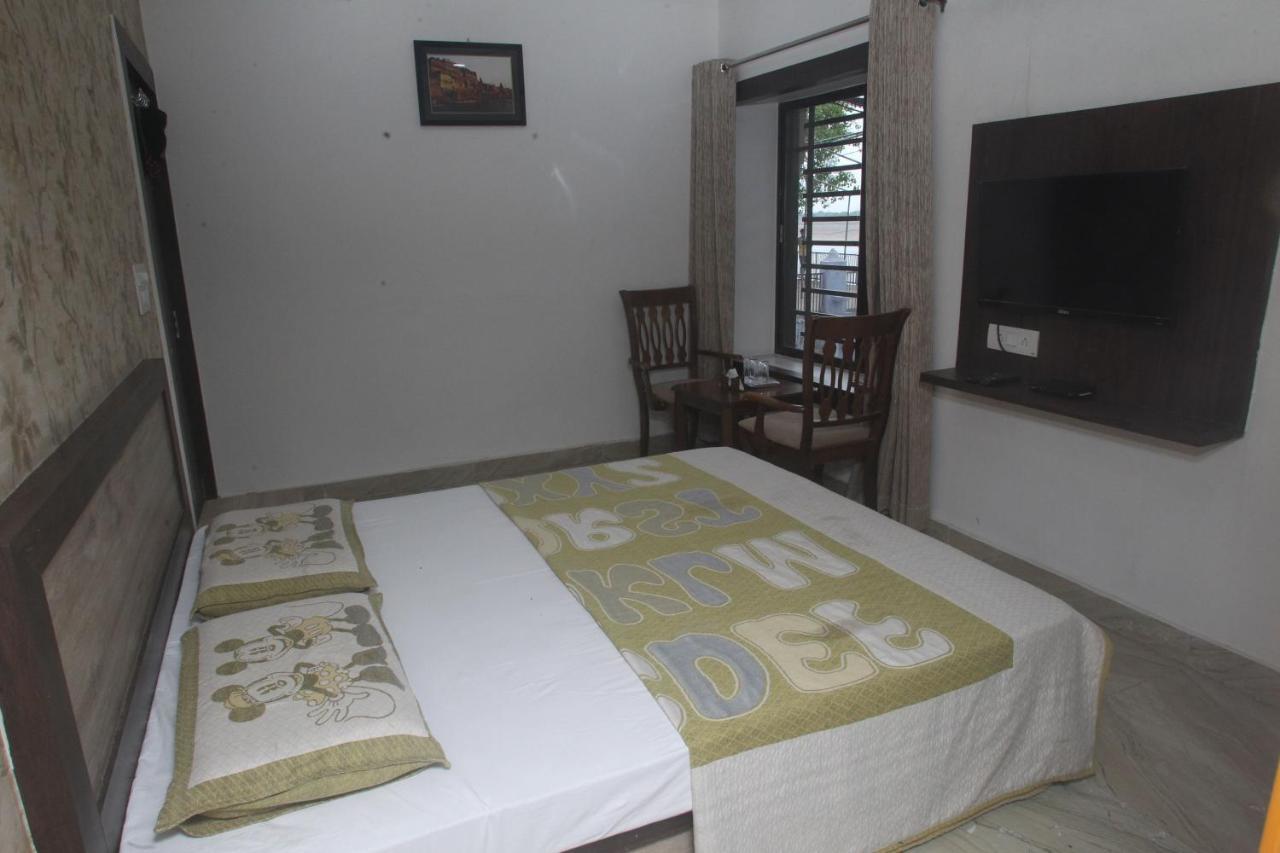Alakhnanda Guest House Varanasi Luaran gambar